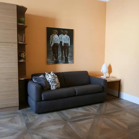 Apartman Dimora121 *