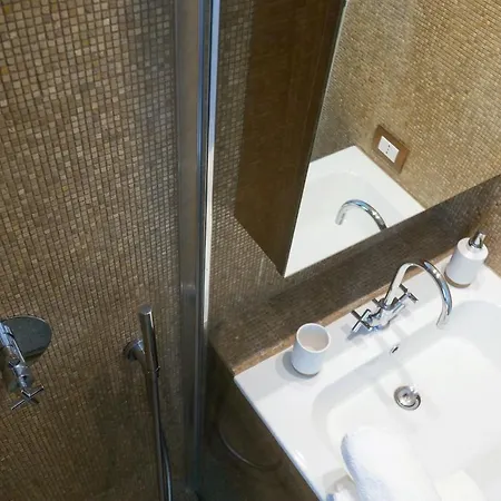 Dimora121 Apartman *