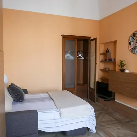 Dimora121 Apartman *